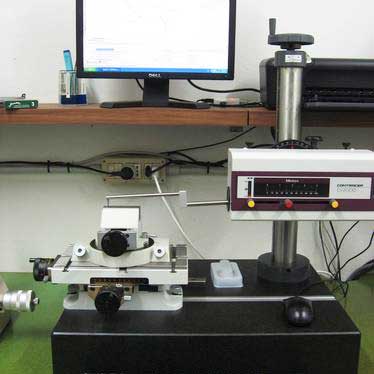 omd-ingranaggi-modena-profilometro-mitutoyo-contracer-cv-2000