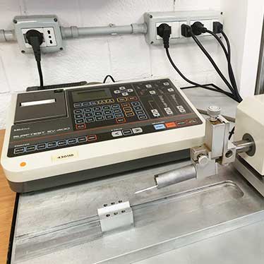 omd-ingranaggi-modena-rugosimetro-digitale-mitutoyo-sourftest-sv-400